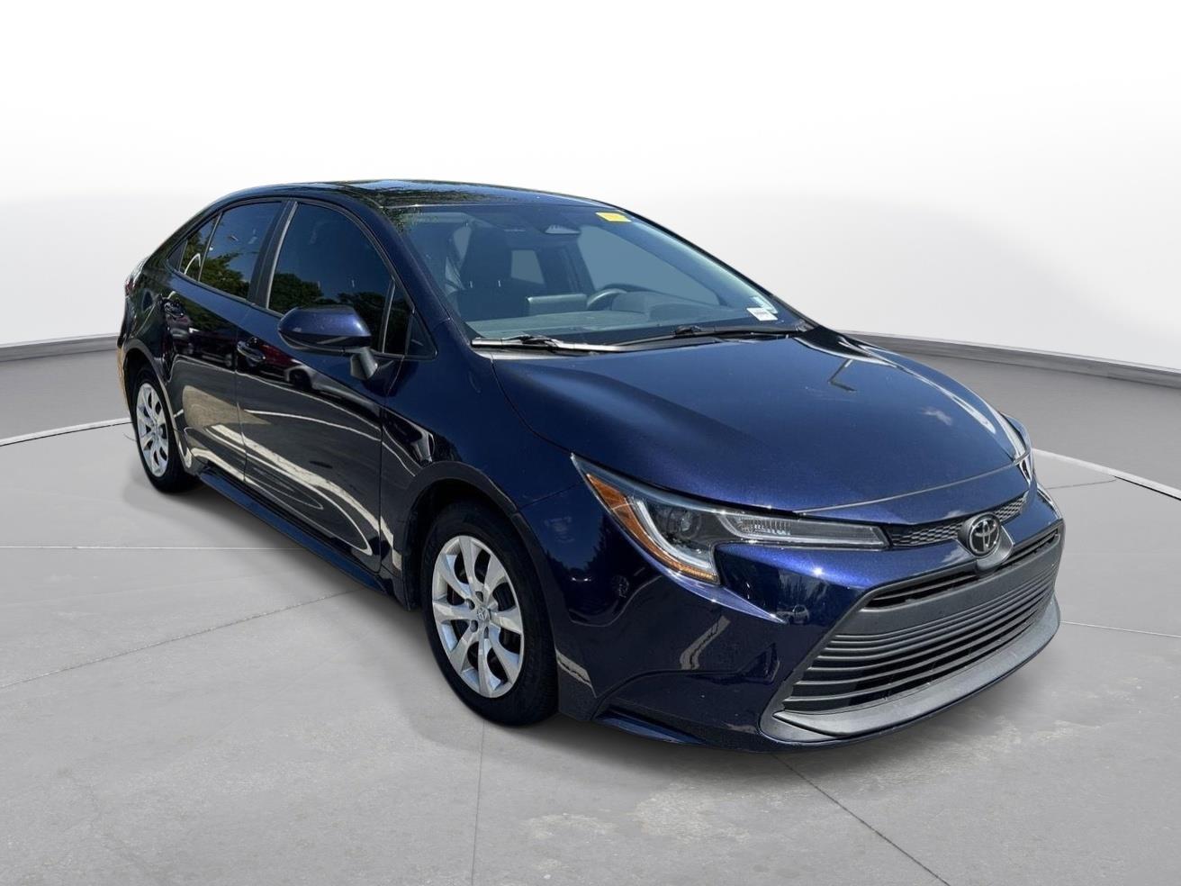 2024 Toyota Corolla LE photo 3