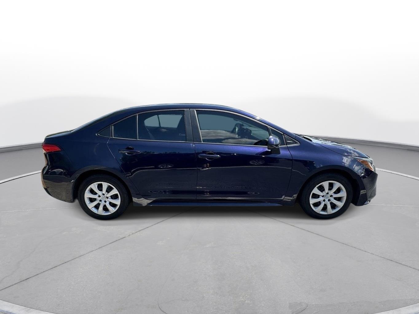 2024 Toyota Corolla LE photo 4