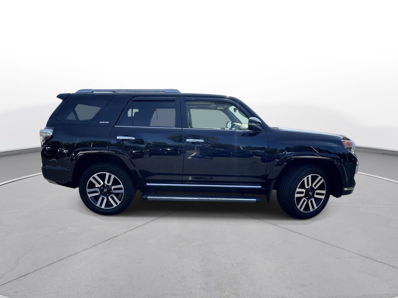 2022 Toyota 4Runner Limited photo 4