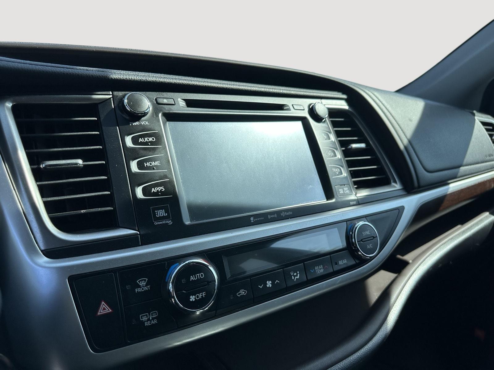 2016 Toyota Highlander Limited photo 10