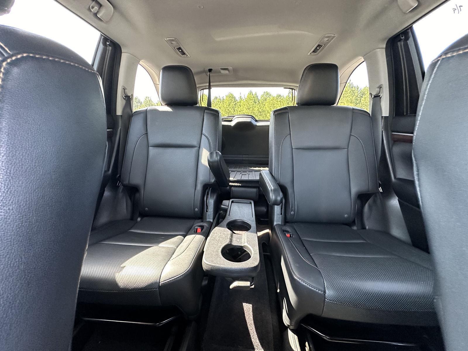 2016 Toyota Highlander Limited photo 11