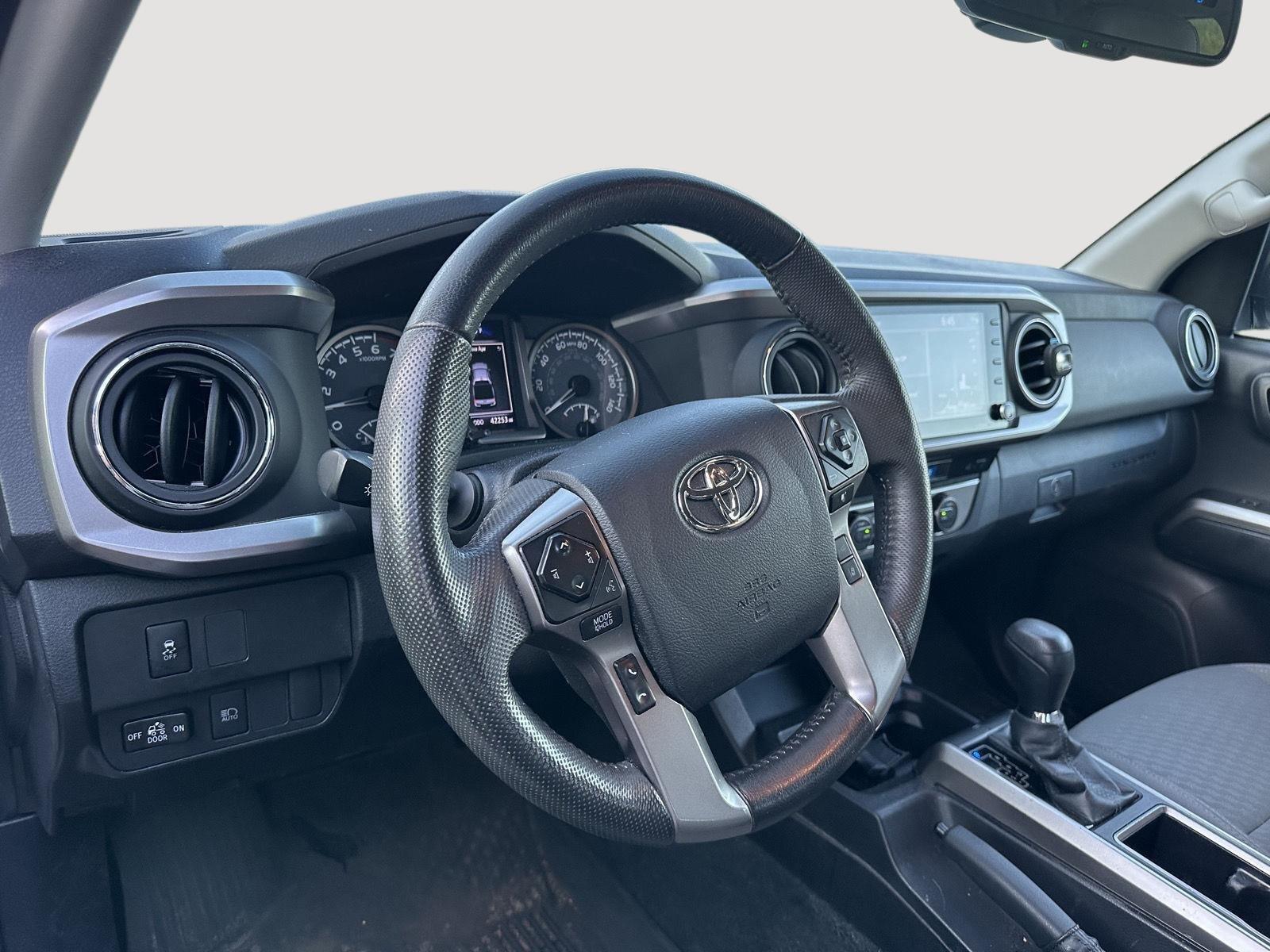 2023 Toyota Tacoma SR5 photo 9