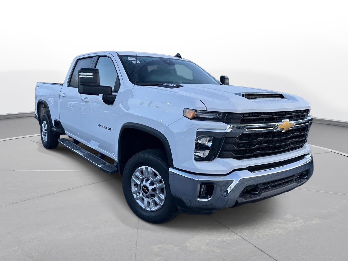 2025 Chevrolet Silverado 2500HD LT photo 3