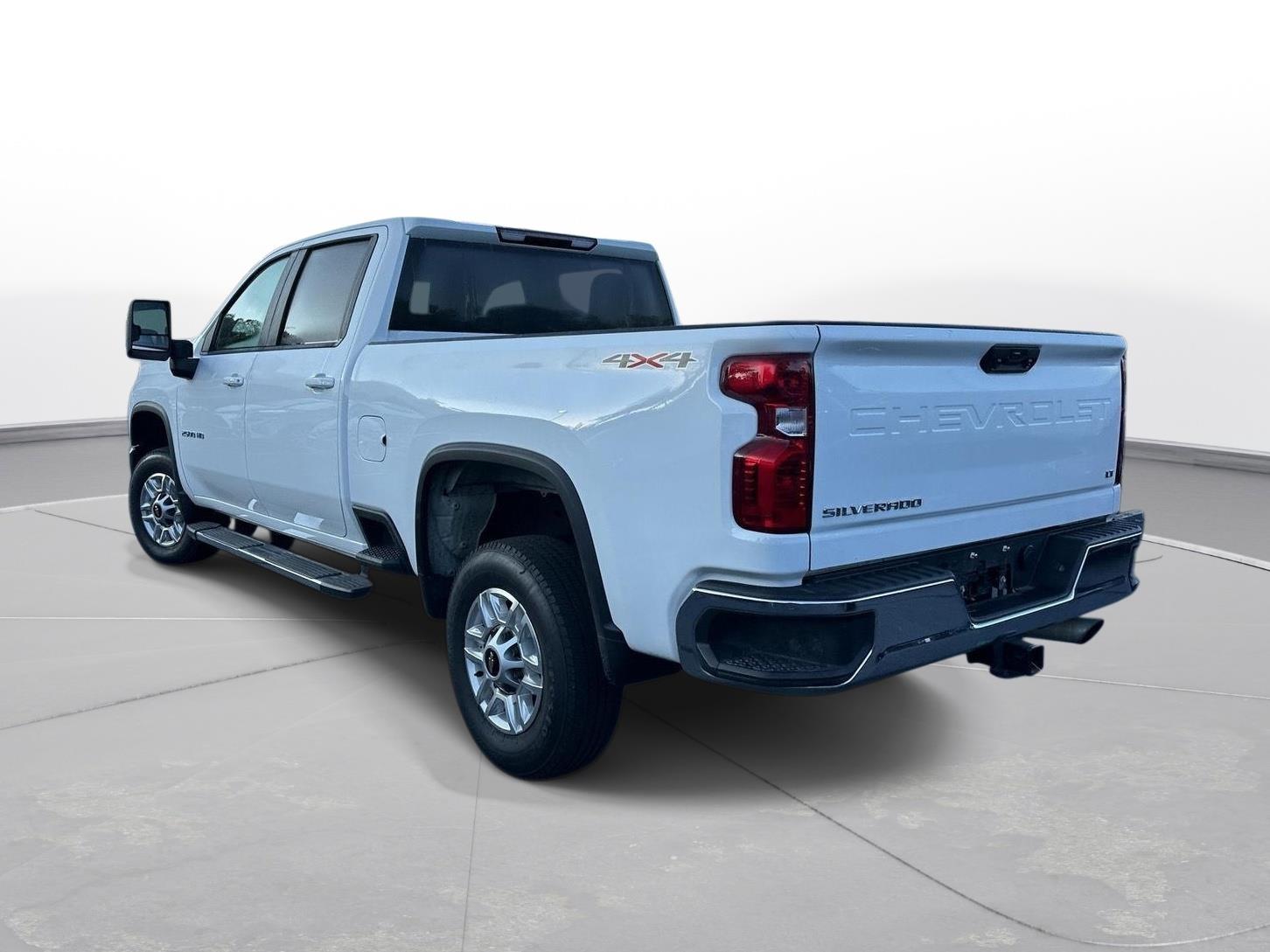 2025 Chevrolet Silverado 2500HD LT photo 7