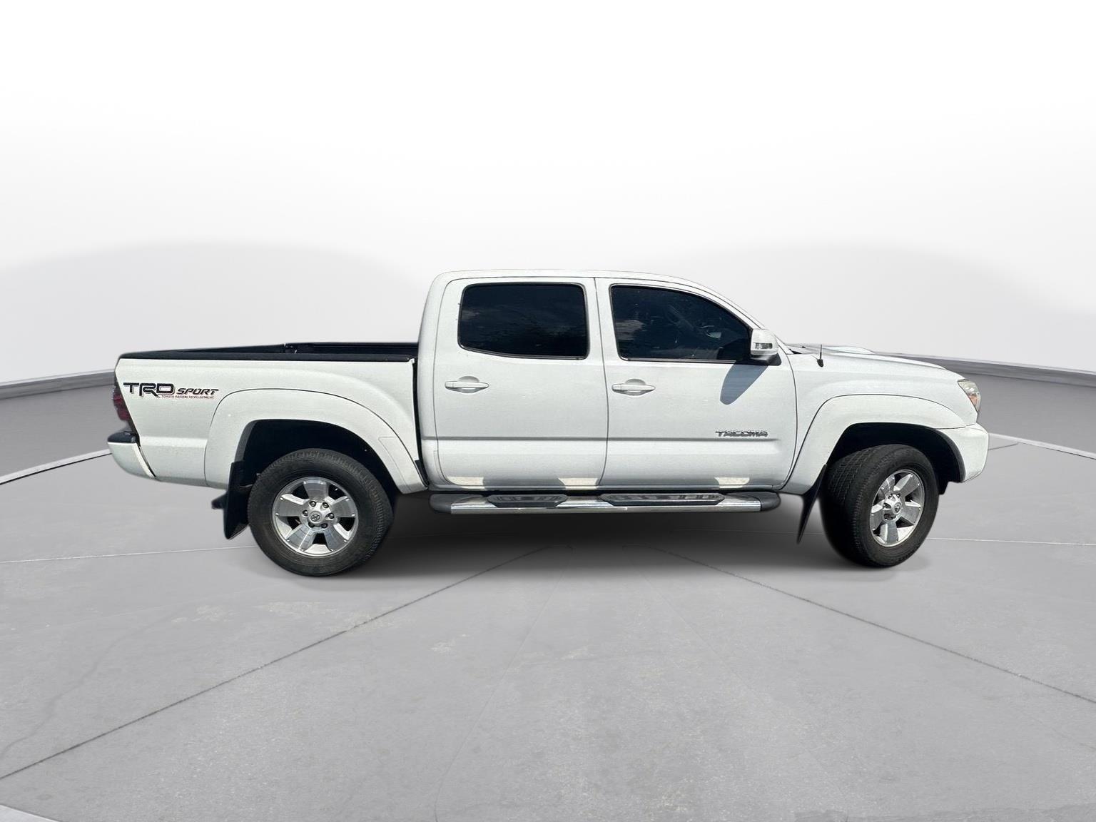 2015 Toyota Tacoma PreRunner V6 photo 4