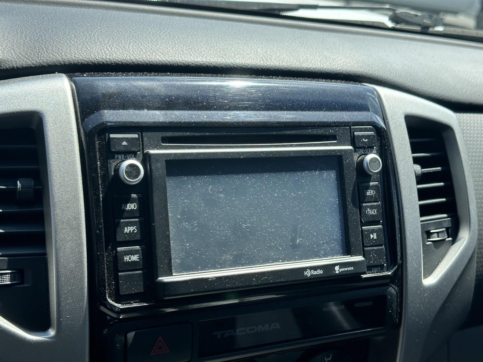 2015 Toyota Tacoma PreRunner V6 photo 10
