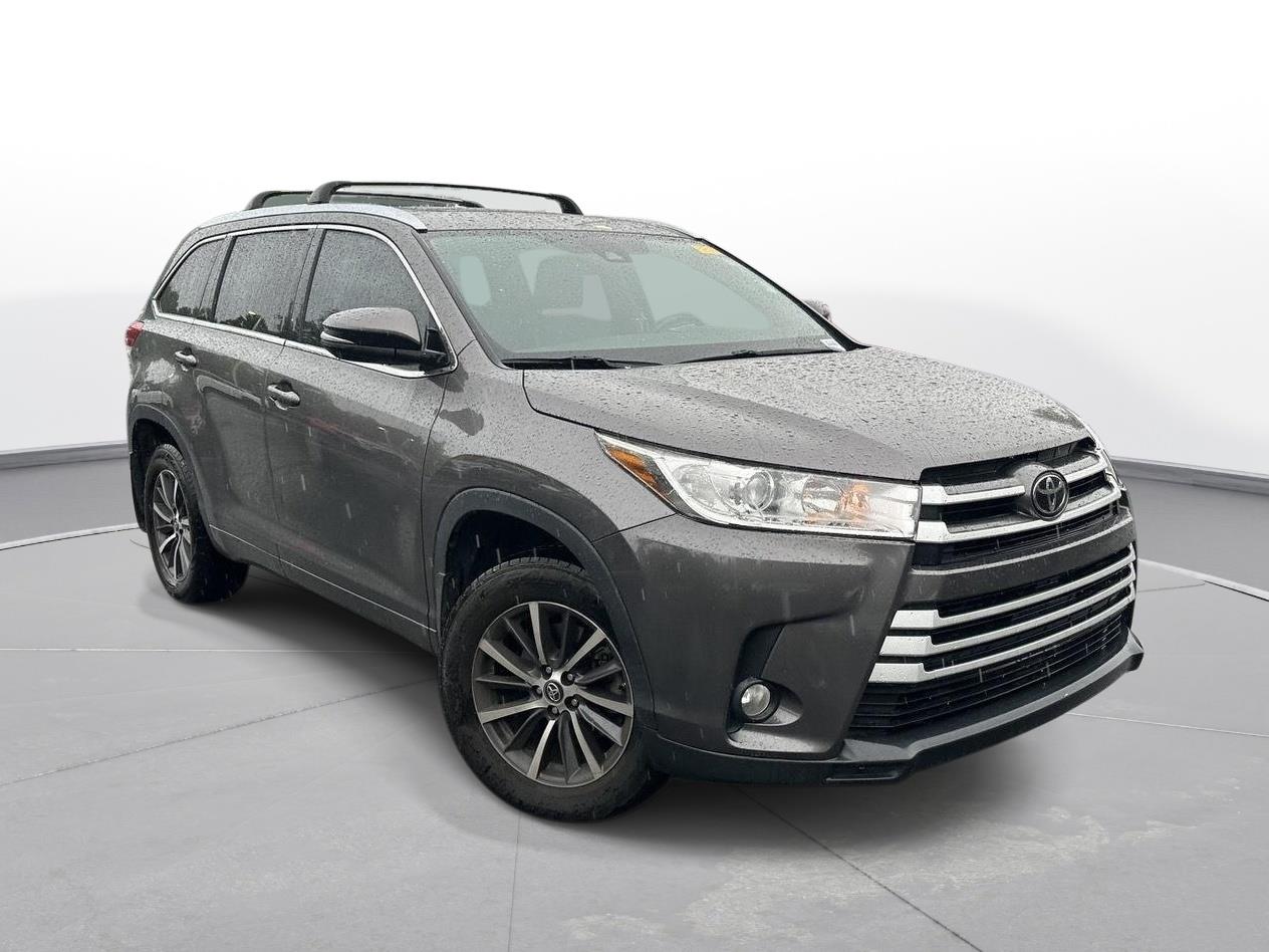 2017 Toyota Highlander XLE photo 3