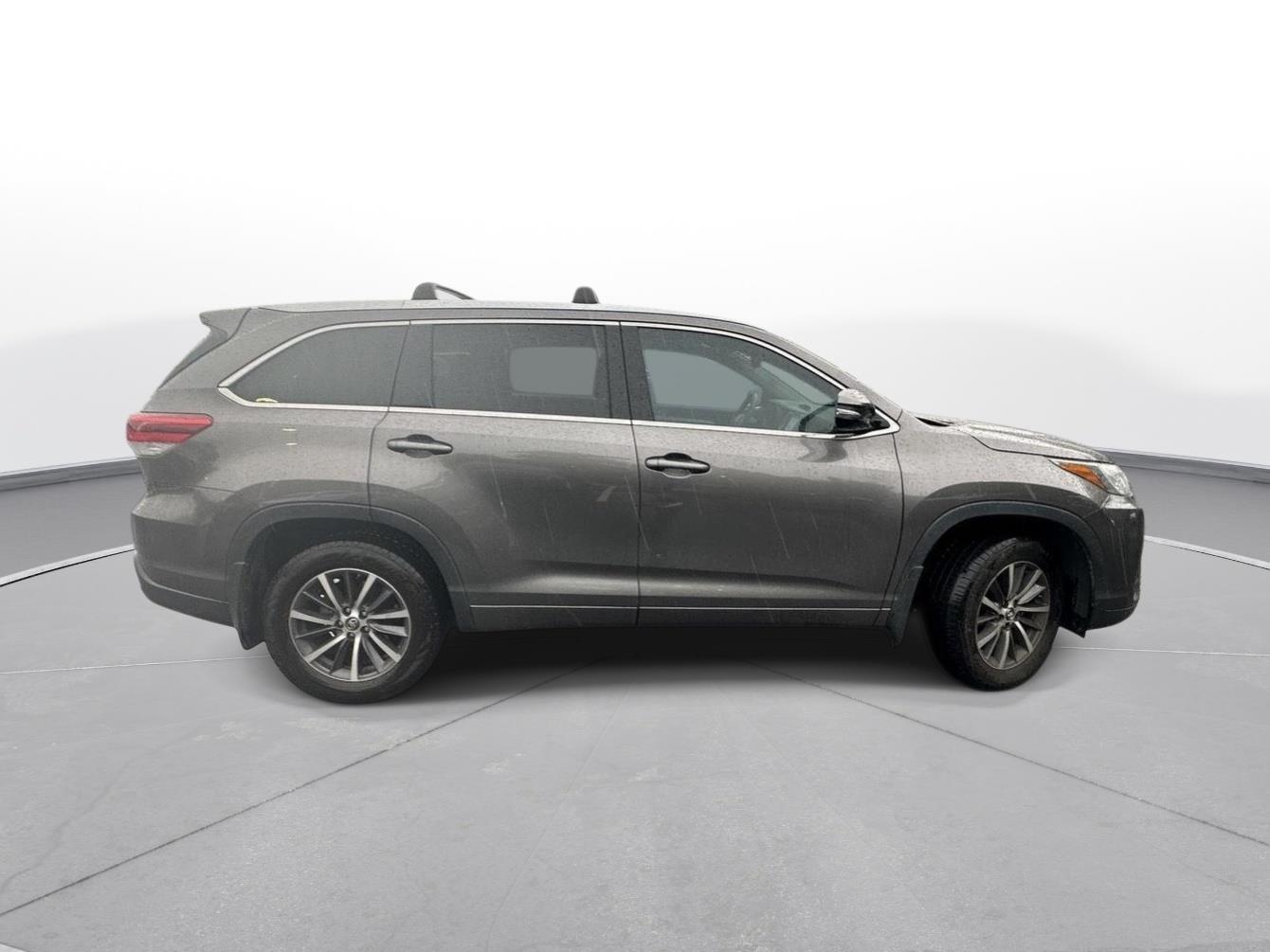 2017 Toyota Highlander XLE photo 4