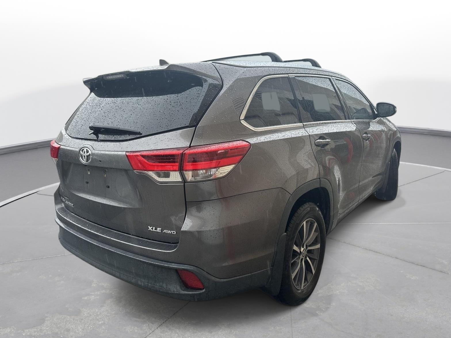 2017 Toyota Highlander XLE photo 5