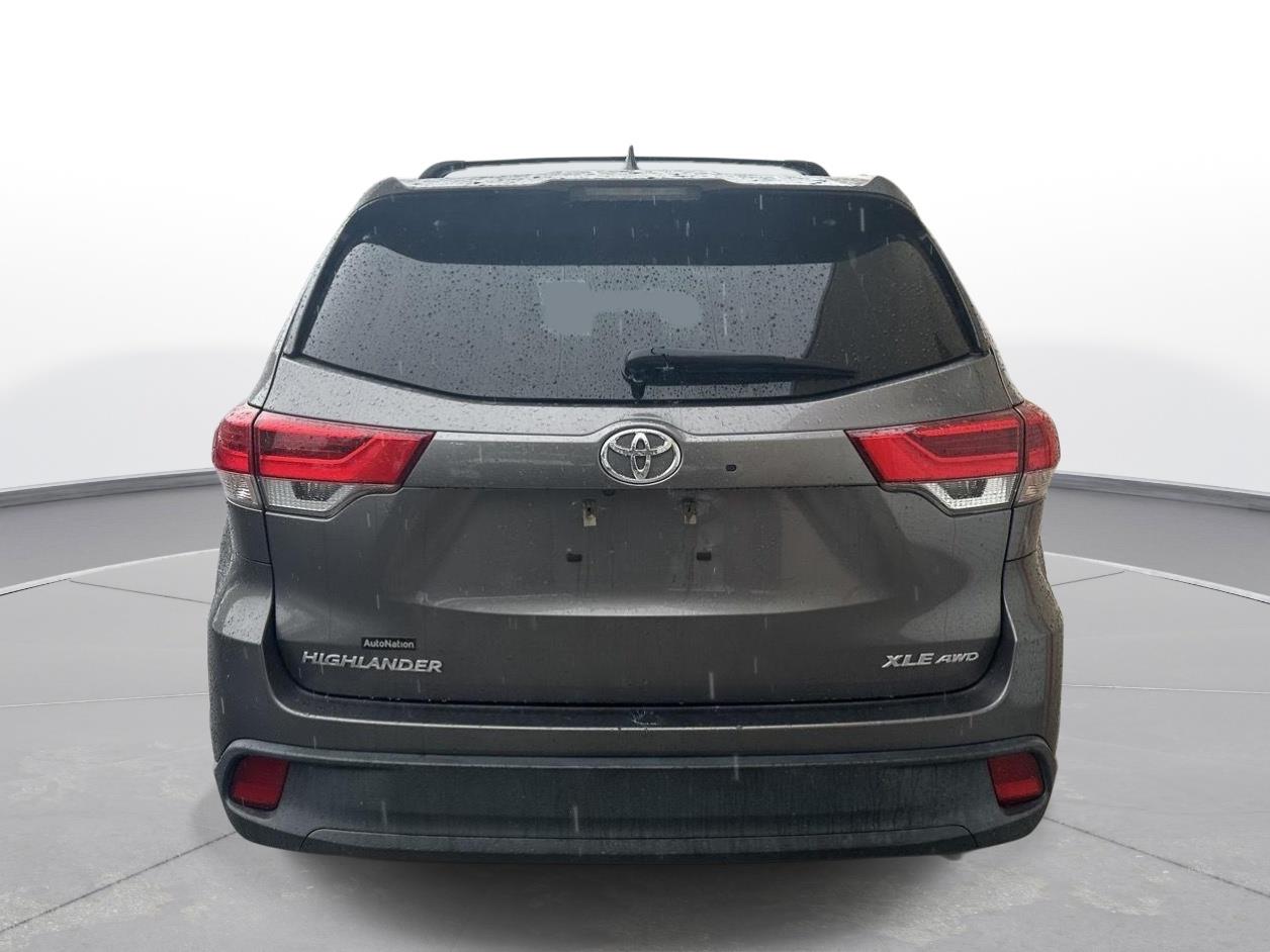2017 Toyota Highlander XLE photo 6