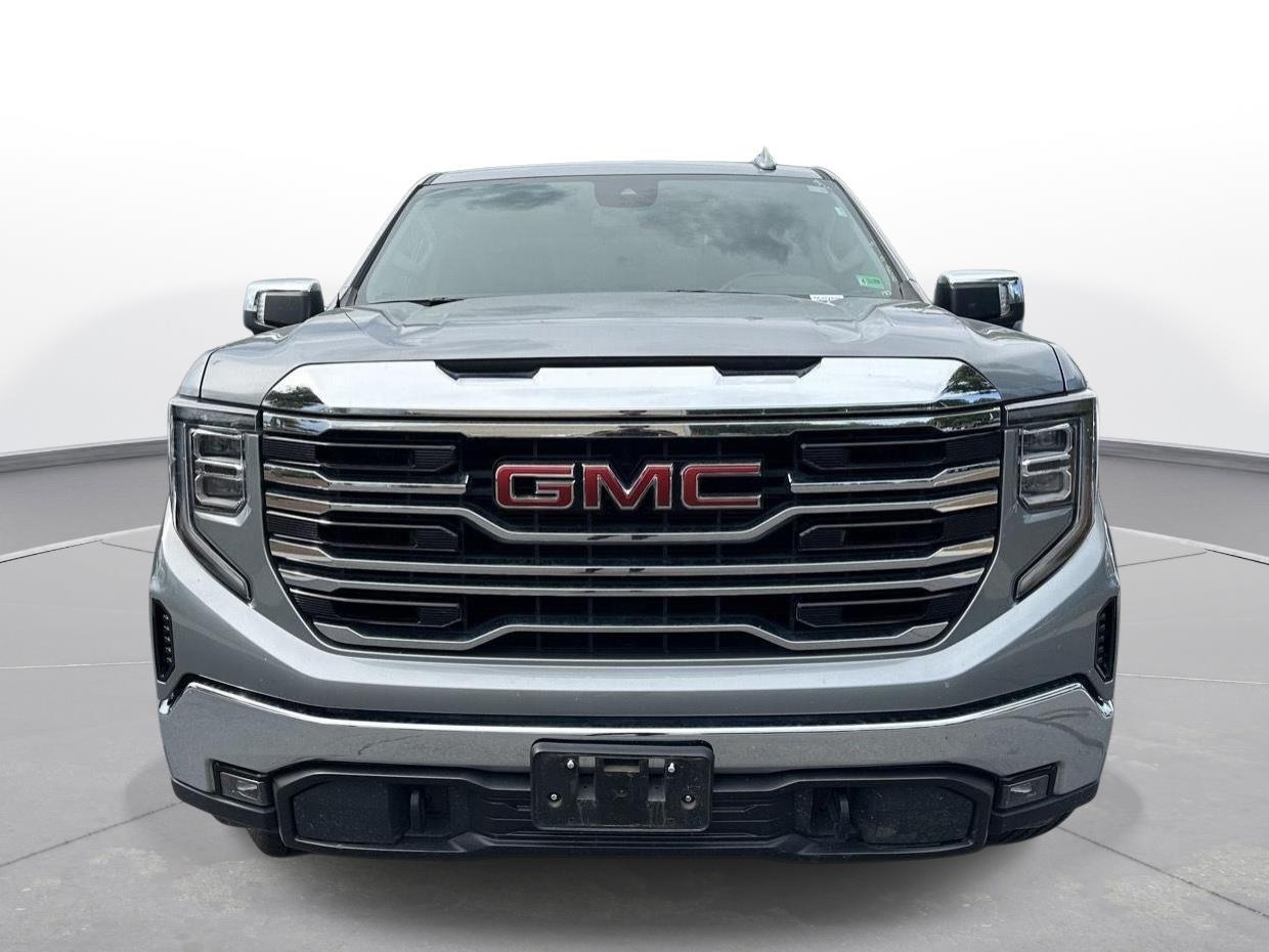 2025 GMC Sierra 1500 SLT photo 2