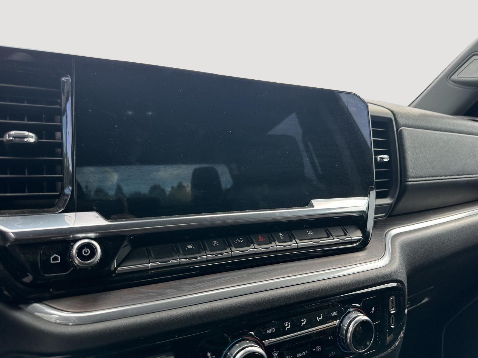 2025 GMC Sierra 1500 SLT photo 11