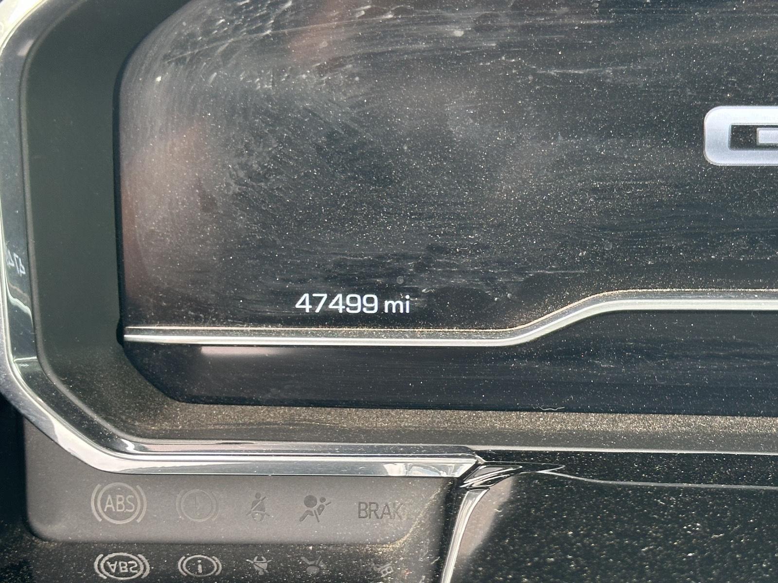 2025 GMC Sierra 1500 SLT photo 13