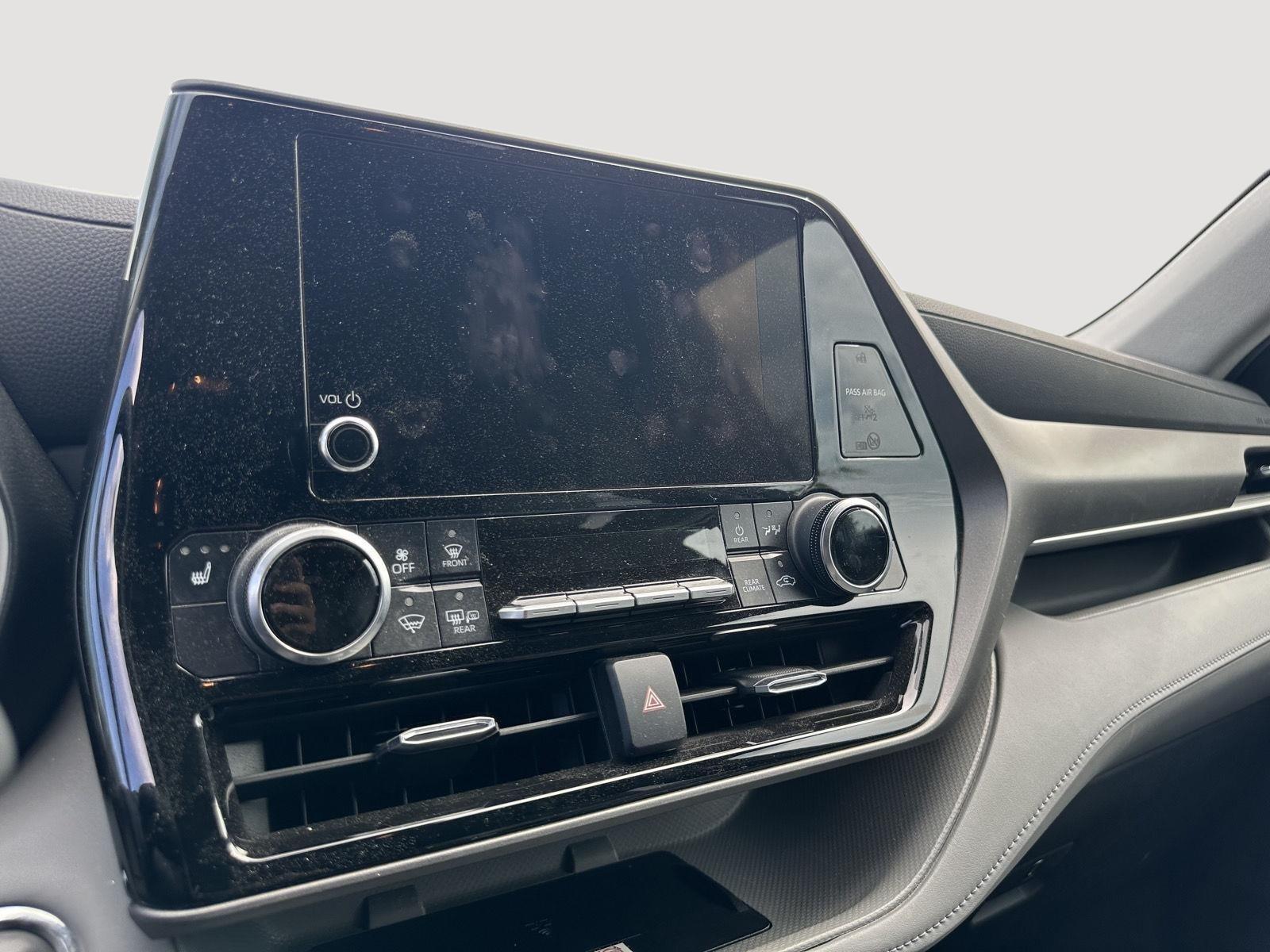 2023 Toyota Highlander XLE photo 11