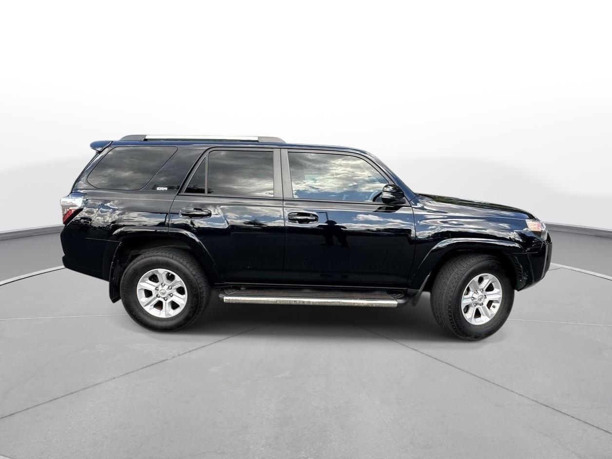 2021 Toyota 4Runner SR5 Premium photo 4