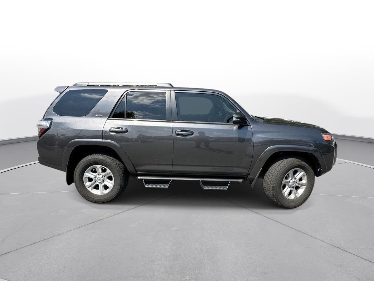 2023 Toyota 4Runner SR5 Premium photo 4