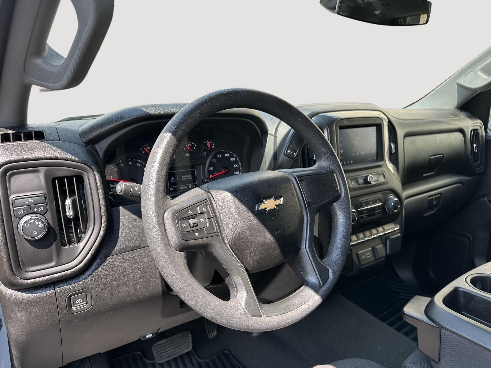 2024 Chevrolet Silverado 1500 Custom photo 10