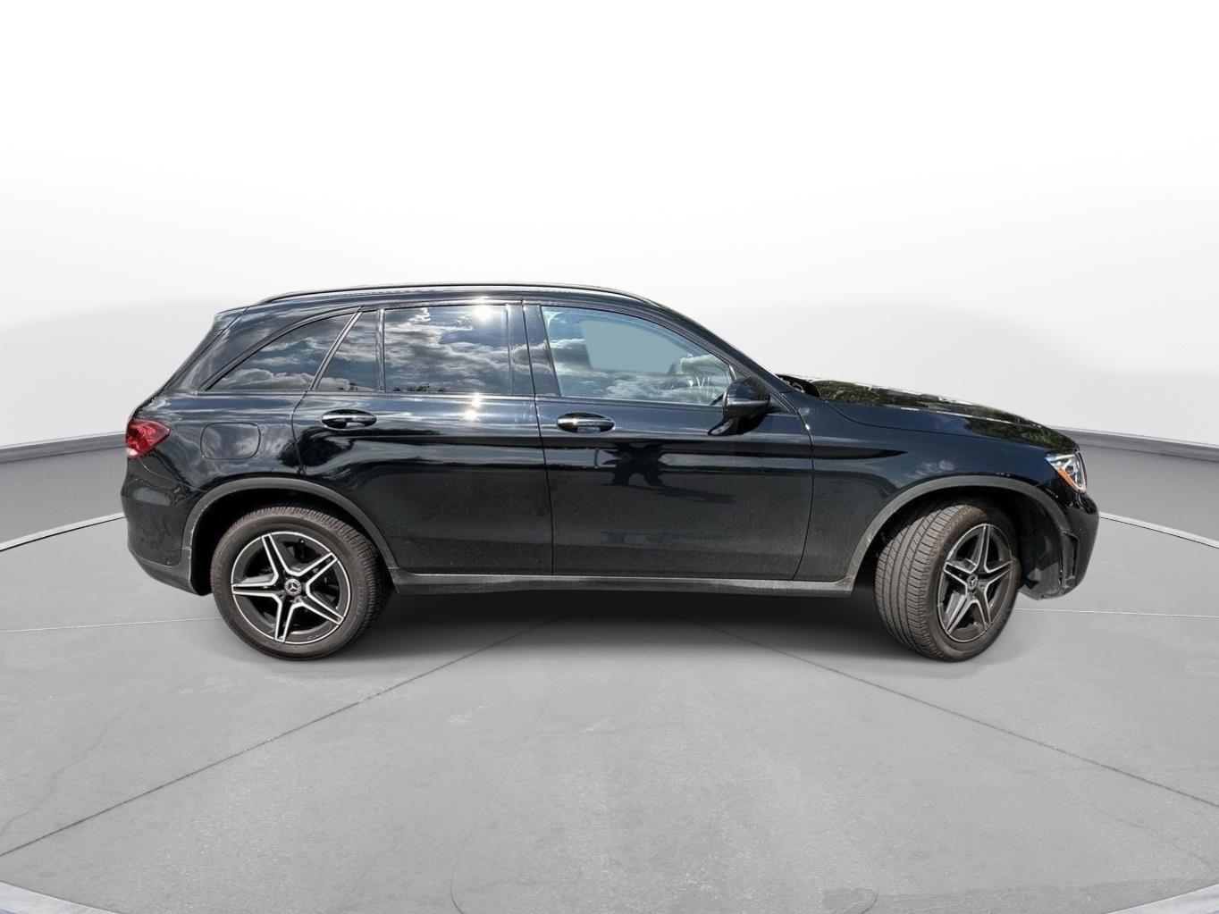 2021 Mercedes-Benz GLC GLC 300 photo 4