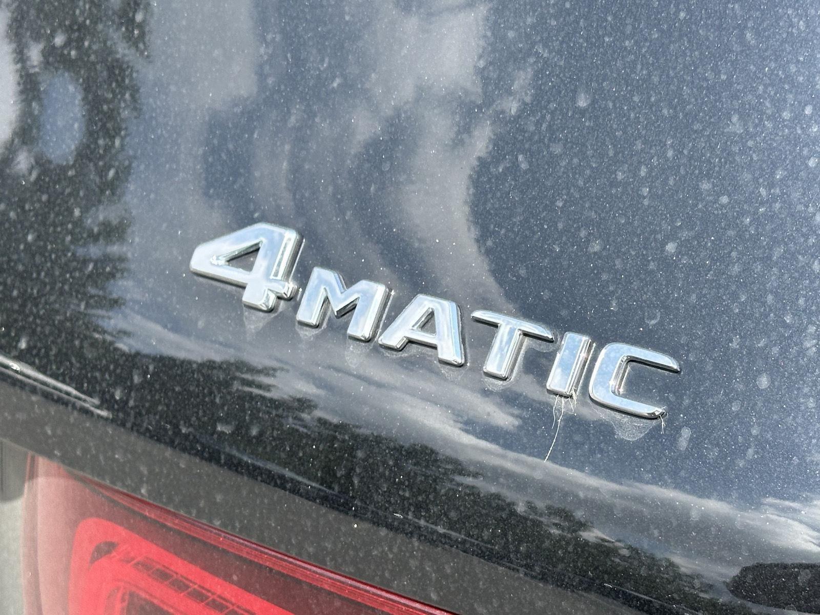 2021 Mercedes-Benz GLC GLC 300 photo 9