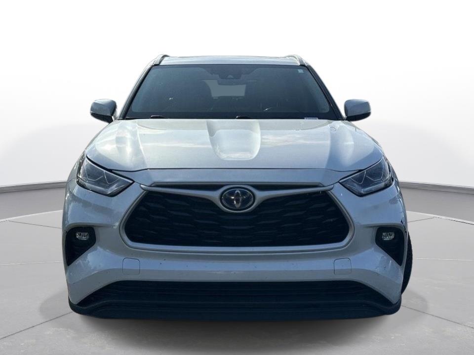 2022 Toyota Highlander Hybrid Bronze Edition photo 2