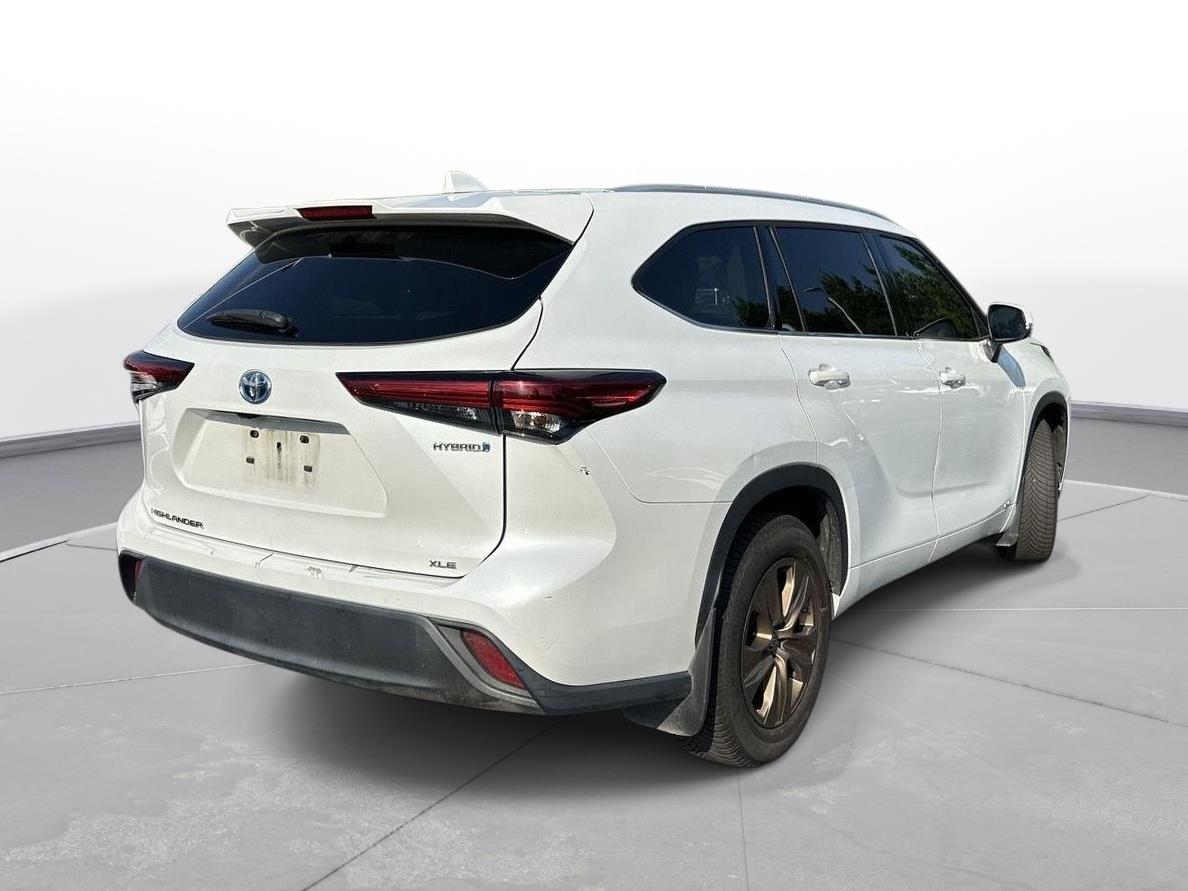 2022 Toyota Highlander Hybrid Bronze Edition photo 5