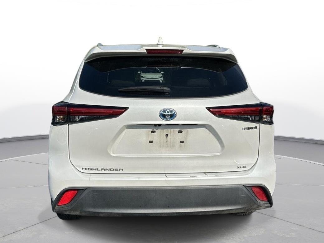 2022 Toyota Highlander Hybrid Bronze Edition photo 6