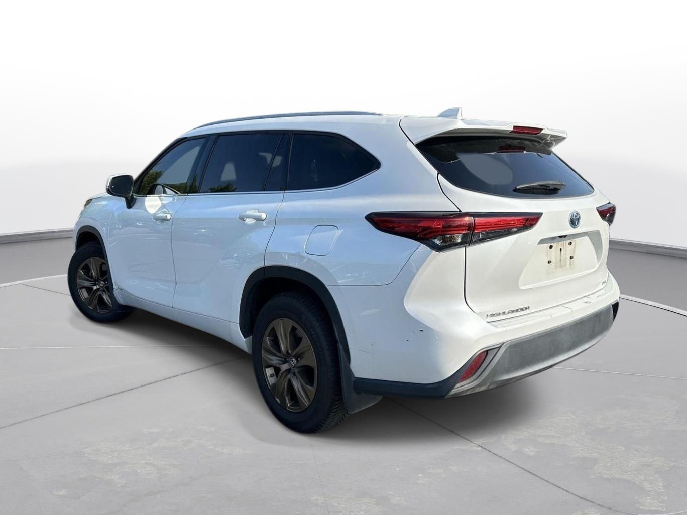 2022 Toyota Highlander Hybrid Bronze Edition photo 7