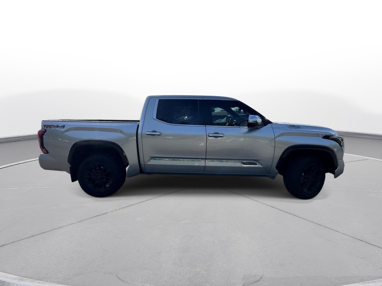 2025 Toyota Tundra 1794 Edition Hybrid photo 4