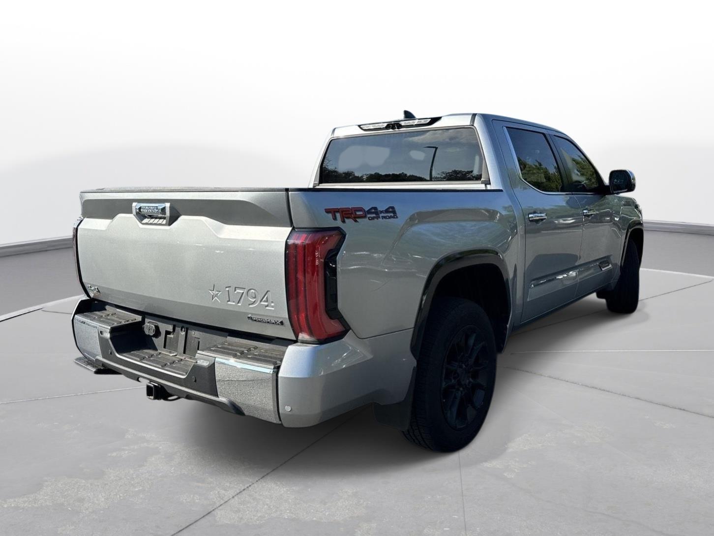 2025 Toyota Tundra 1794 Edition Hybrid photo 5