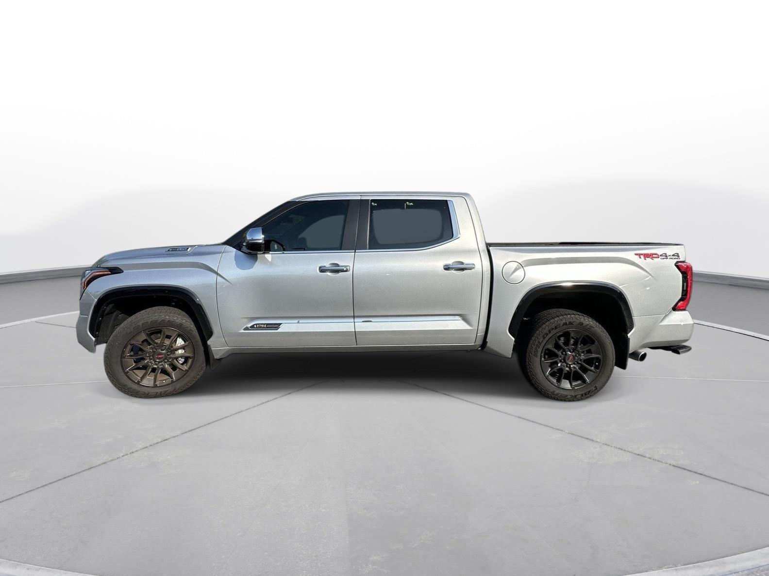 2025 Toyota Tundra 1794 Edition Hybrid photo 8