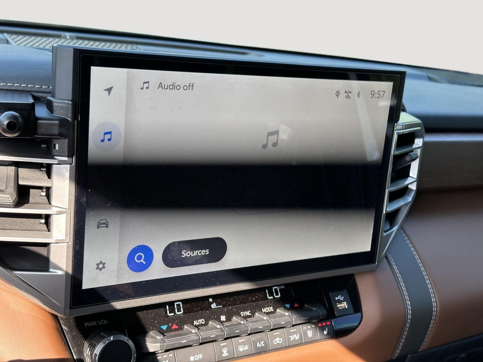 2025 Toyota Tundra 1794 Edition Hybrid photo 10