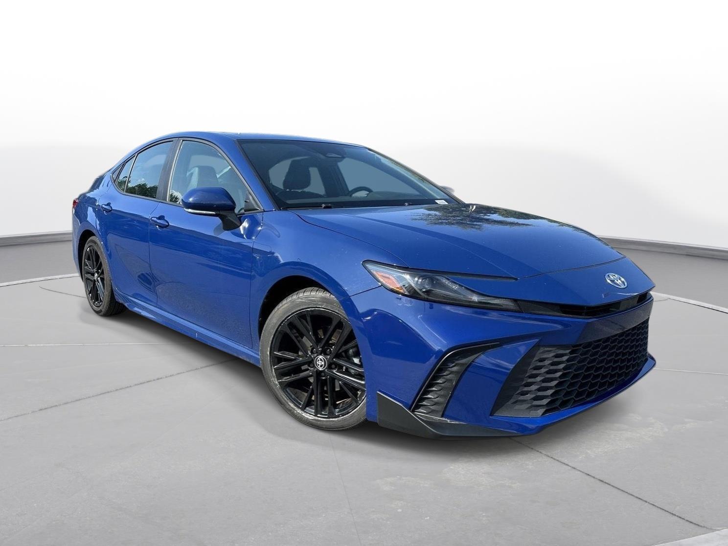 2025 Toyota Camry SE photo 3