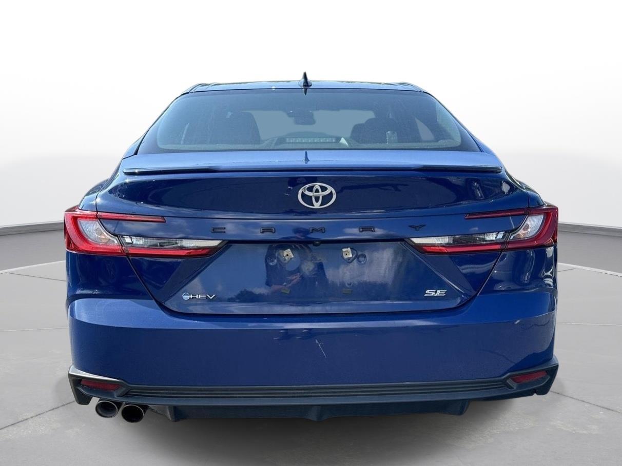 2025 Toyota Camry SE photo 6