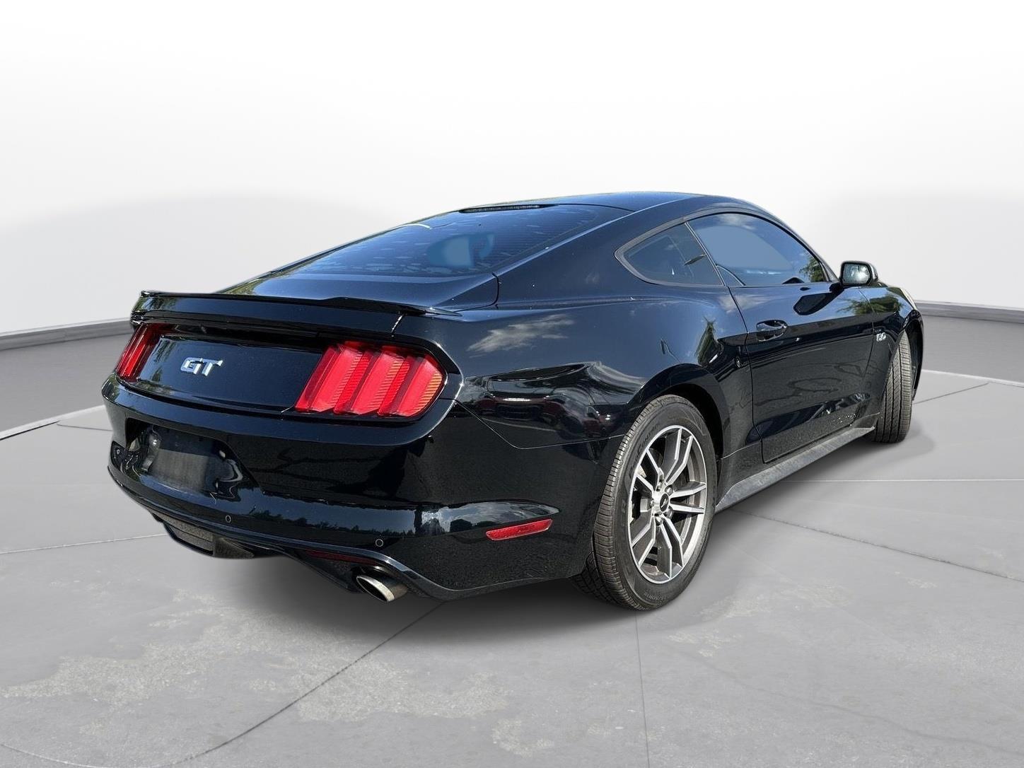 2017 Ford Mustang GT photo 5