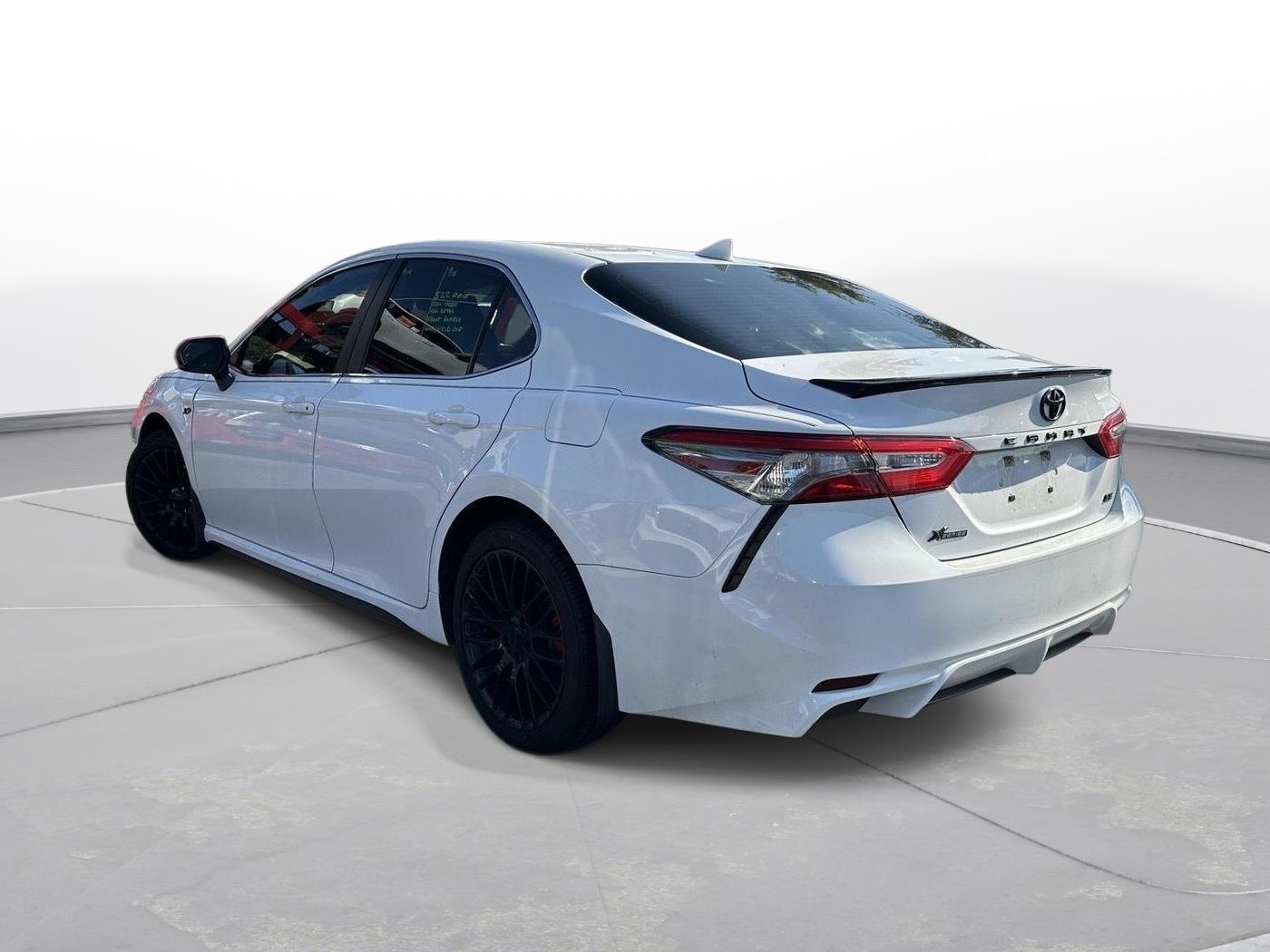 2019 Toyota Camry SE photo 7