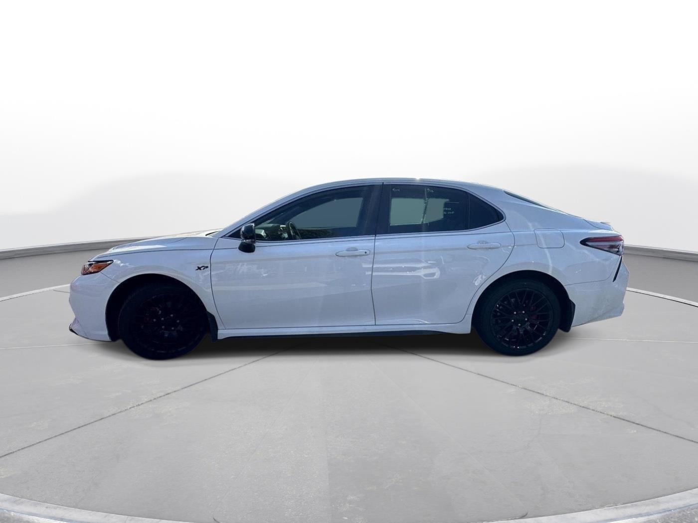 2019 Toyota Camry SE photo 8