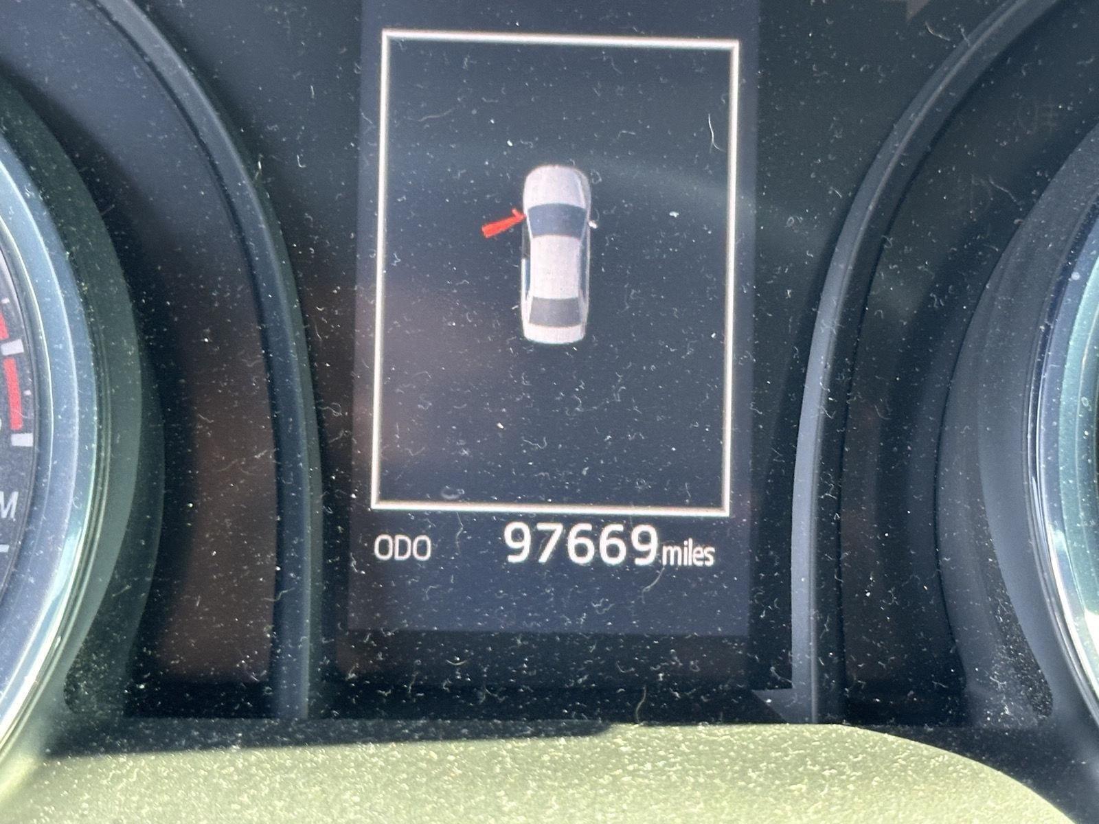 2019 Toyota Camry SE photo 13