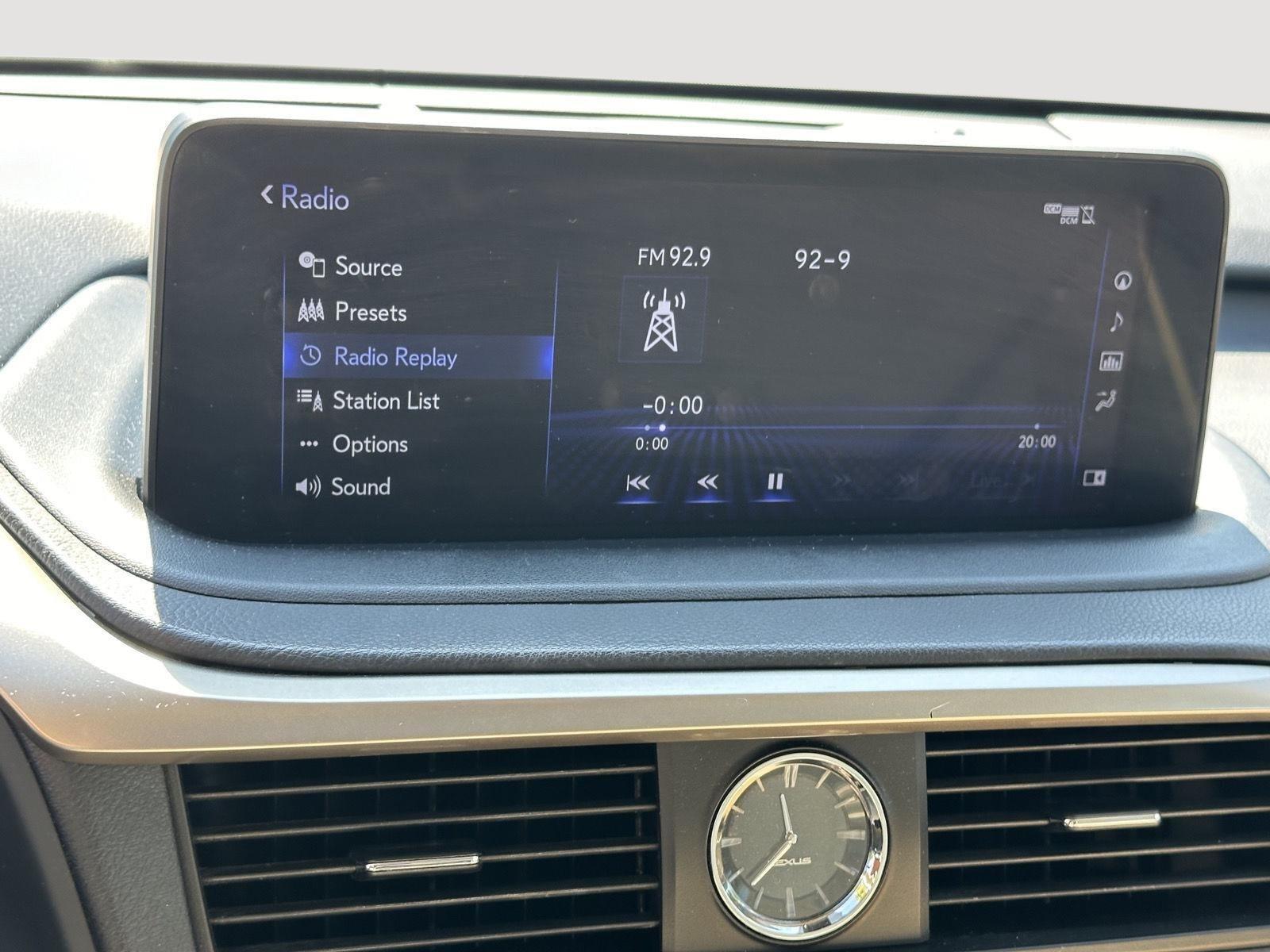2022 Lexus RX RX 350 photo 10