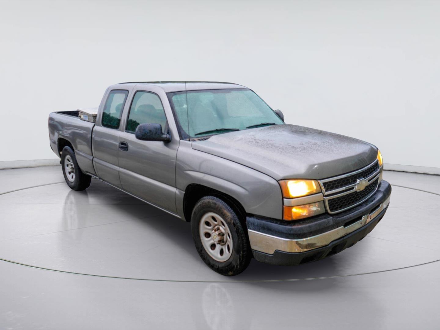 Sandstone Metallic 2006 Chevrolet Silverado 1500 Pickup Truck Rear-Wheel Drive 4-Speed Automatic Overdrive