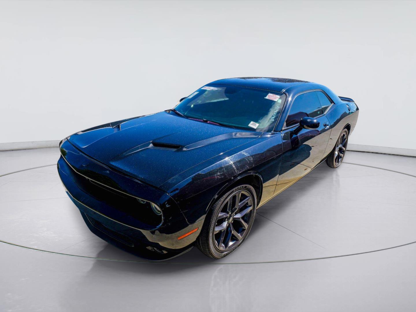 Pitch Black Clearcoat 2022 Dodge Challenger Coupe Rear-Wheel Drive 8-Speed Automatic