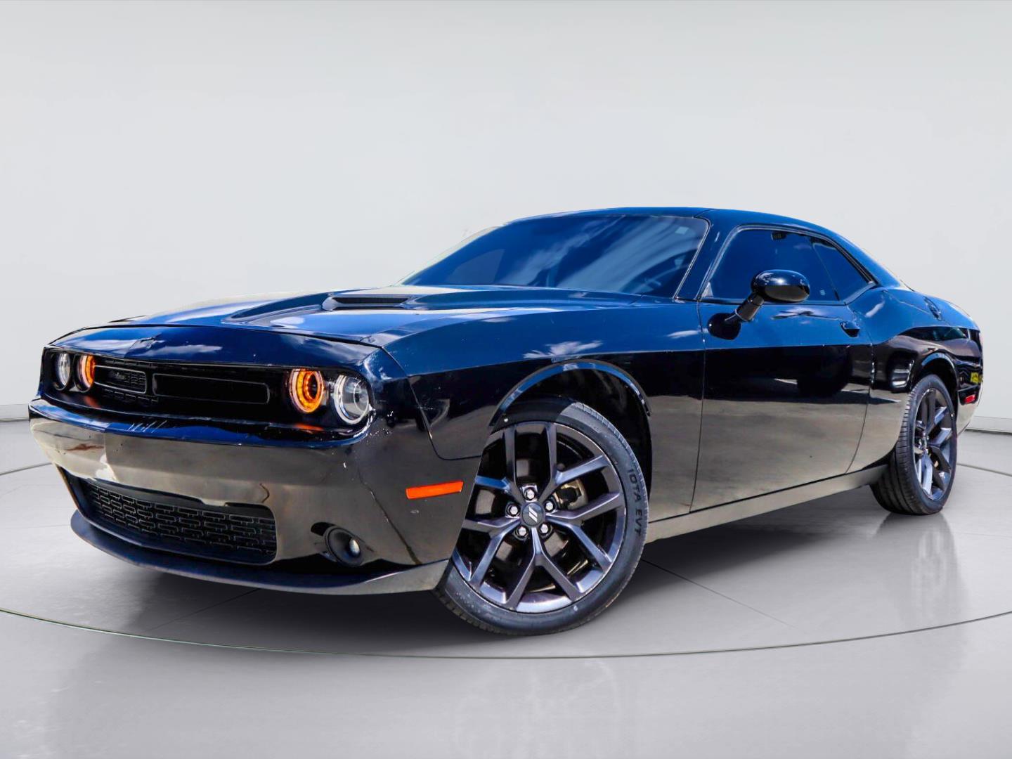 Pitch Black Clearcoat 2022 Dodge Challenger Coupe Rear-Wheel Drive 8-Speed Automatic