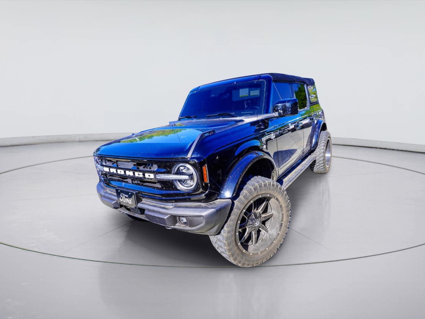  2023 Ford Bronco Outer Banks 4-Door 4WD   