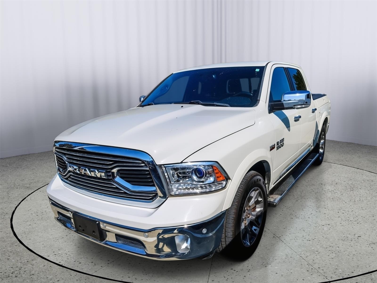 2017 RAM 1500 Laramie Limited Crew Cab 4WD