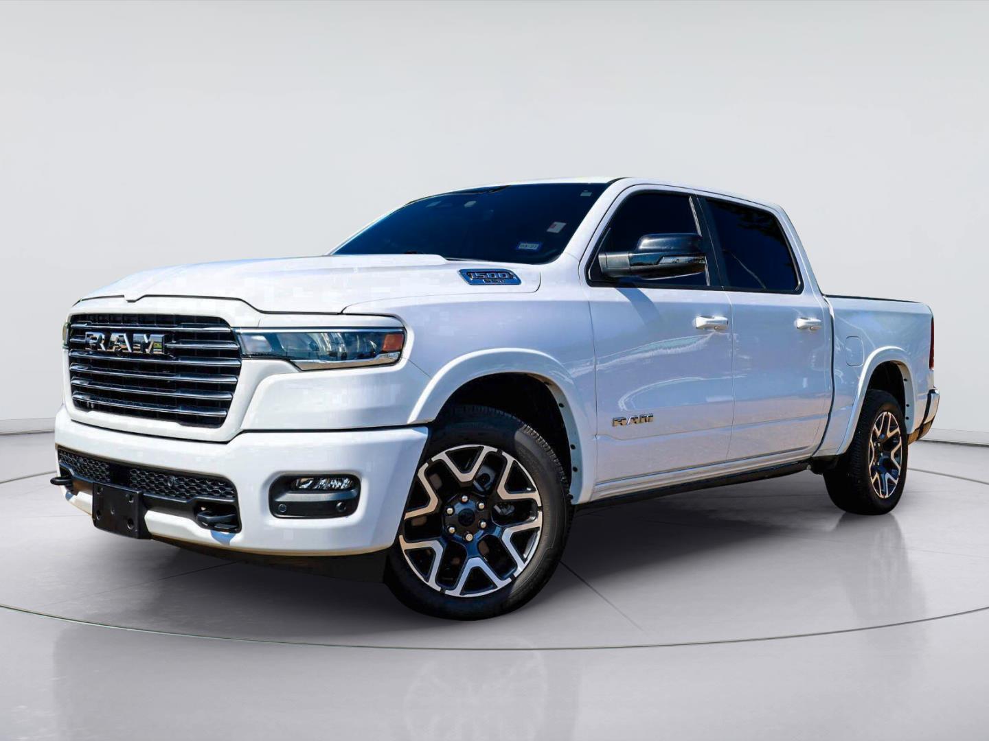 2025 RAM 1500 Laramie Crew Cab 4WD