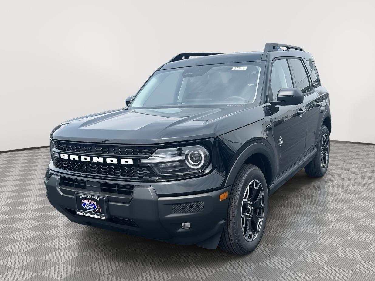 2025 Ford Bronco Sport Outer Banks's photo