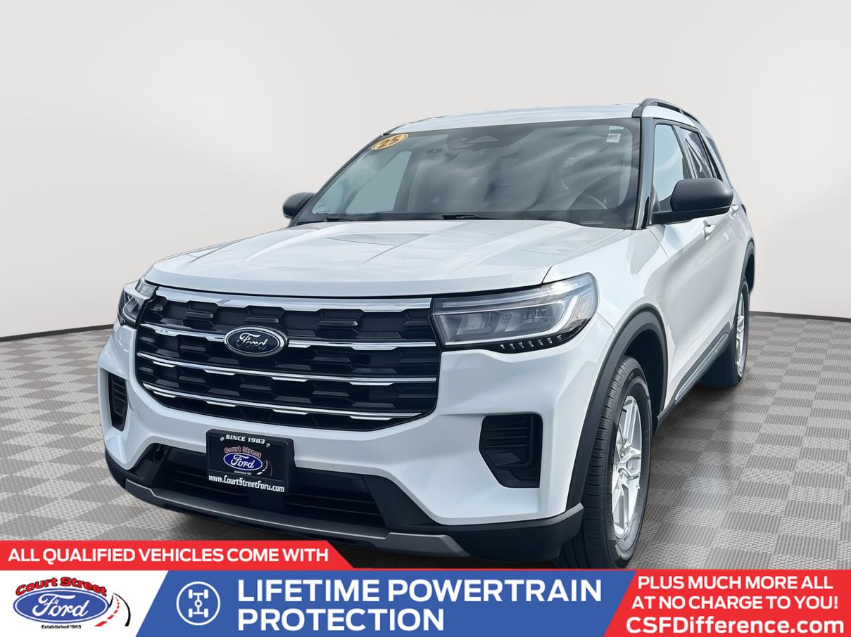 2025 Ford Explorer Active's photo