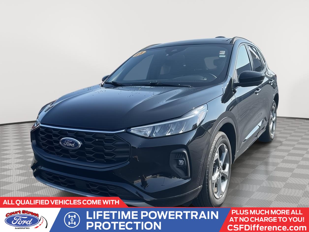 2023 Ford Escape ST-Line Select's photo