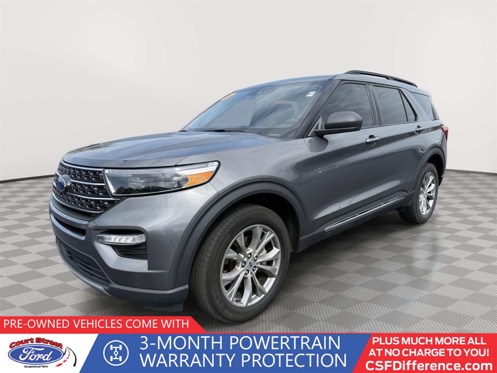 2023 Ford Explorer XLT's photo