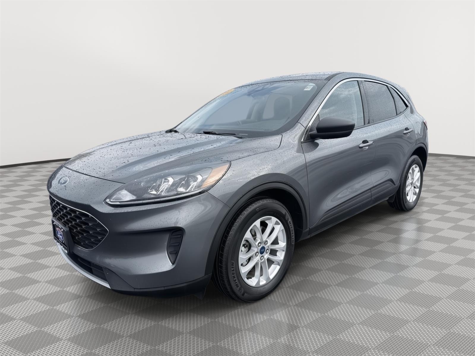 2022 Ford Escape SE Hybrid's photo