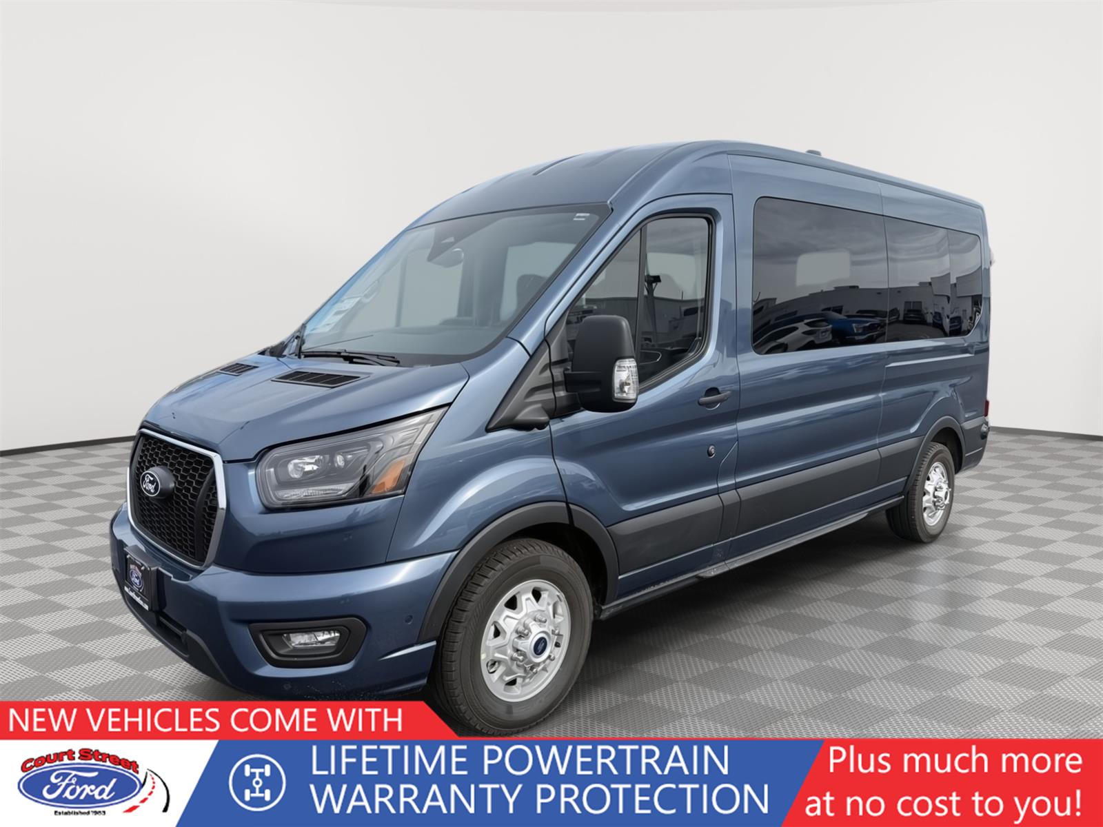 2026 Ford Transit Passenger Wagon XLT's photo